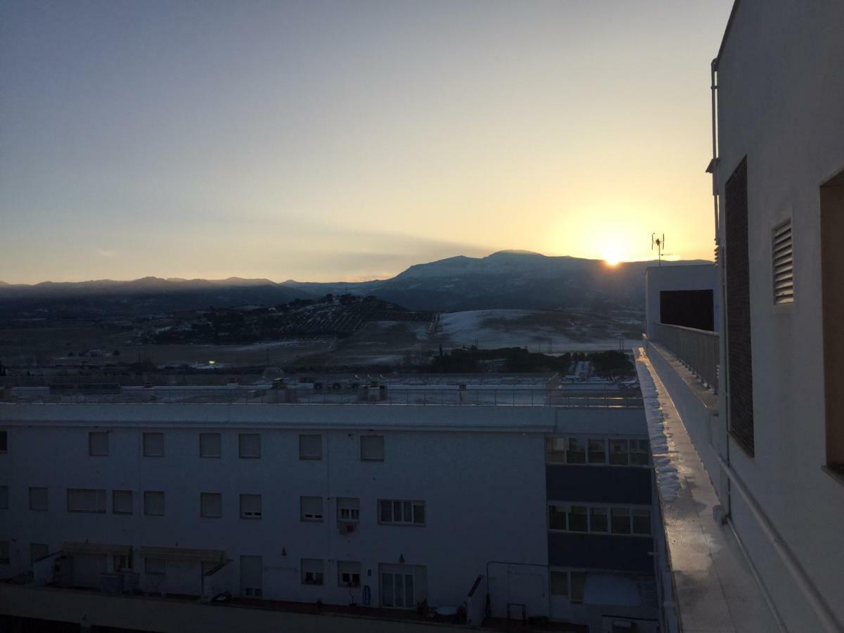 Atico Rilque, Apartamentos Independientes Con Jacuzzi Privado Y Terraza En Ronda Buitenkant foto